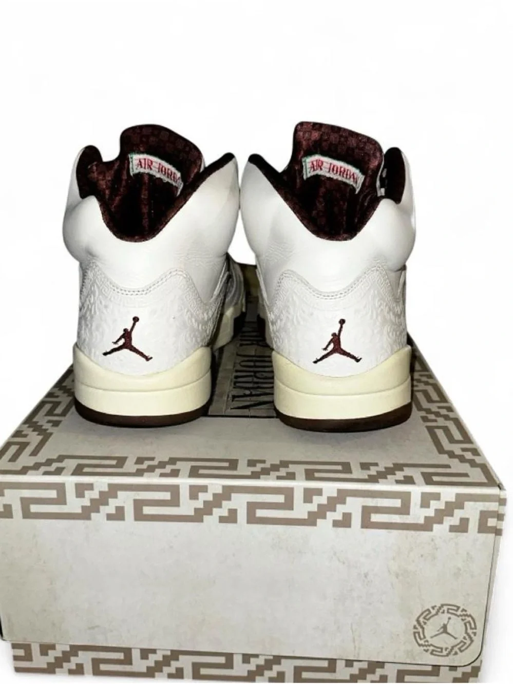 Jordan 5 Retro “El Grito”